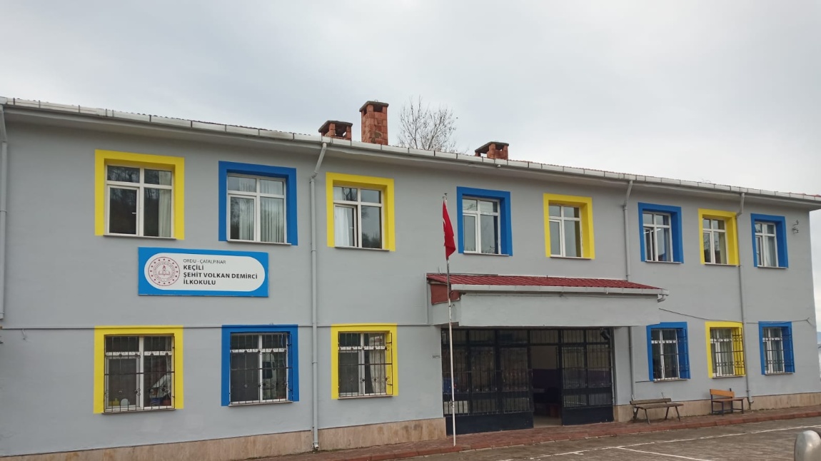 OKULUMUZ BOYANDI VE YENİ RENKLERİYLE GÖZ DOLDURUYOR